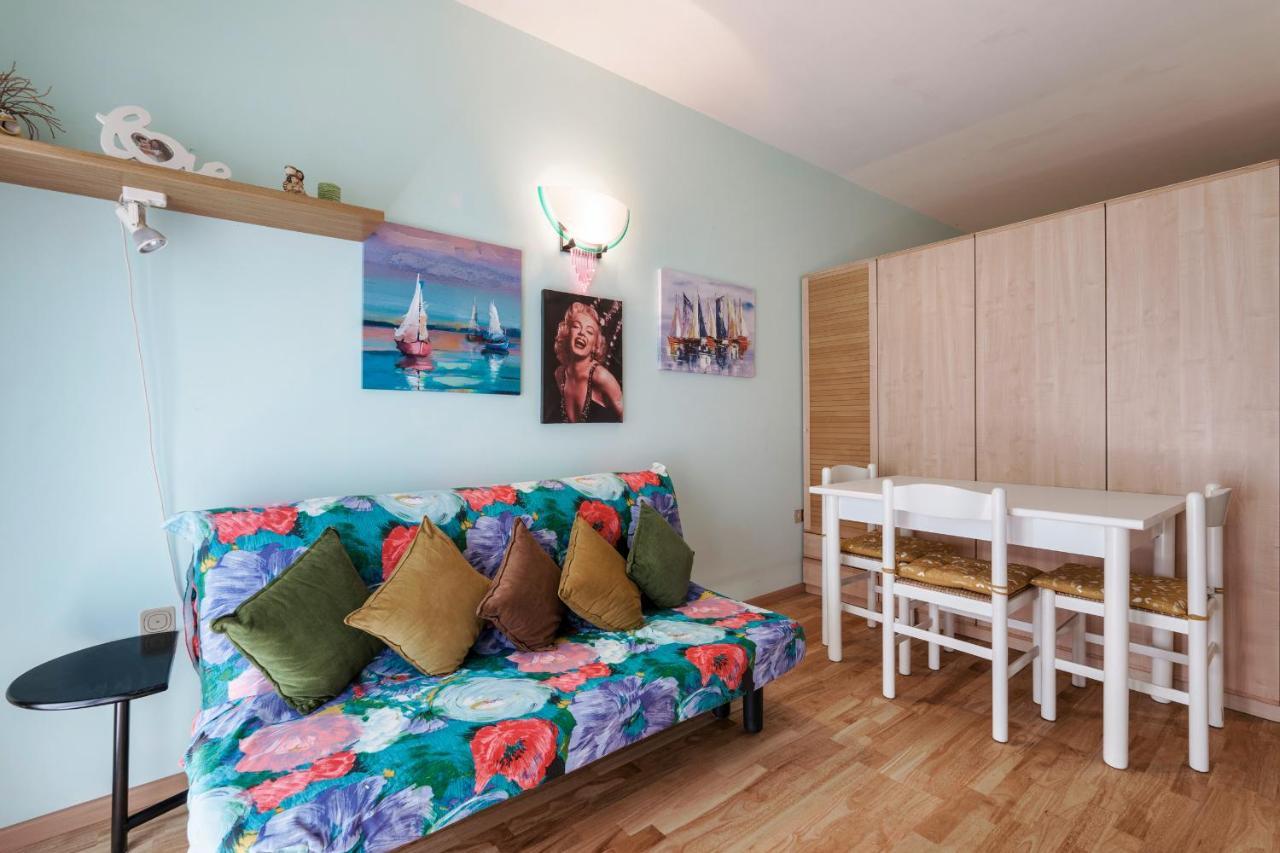 Azzurra Suite - Monolocale Con Piscina E Wifi Sirmione Dış mekan fotoğraf
