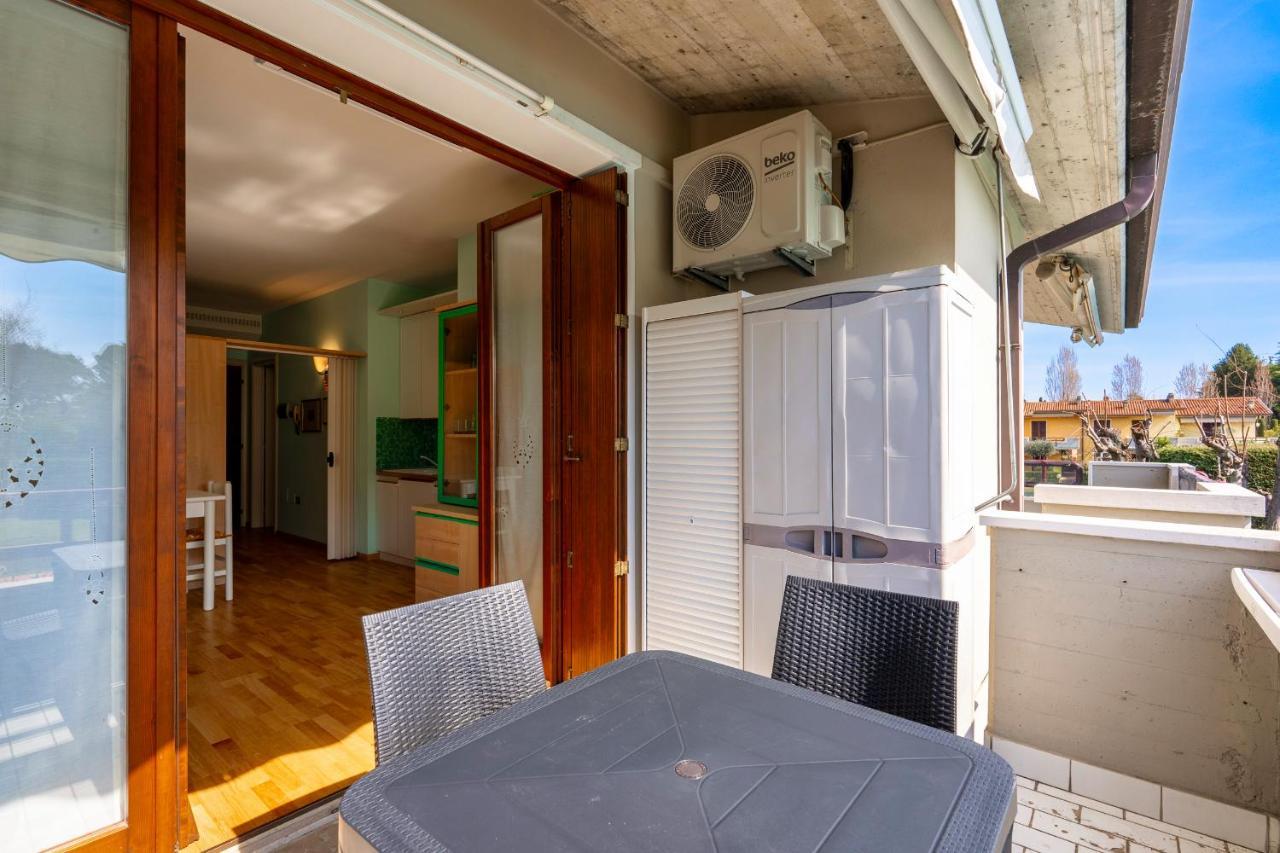 Azzurra Suite - Monolocale Con Piscina E Wifi Sirmione Dış mekan fotoğraf