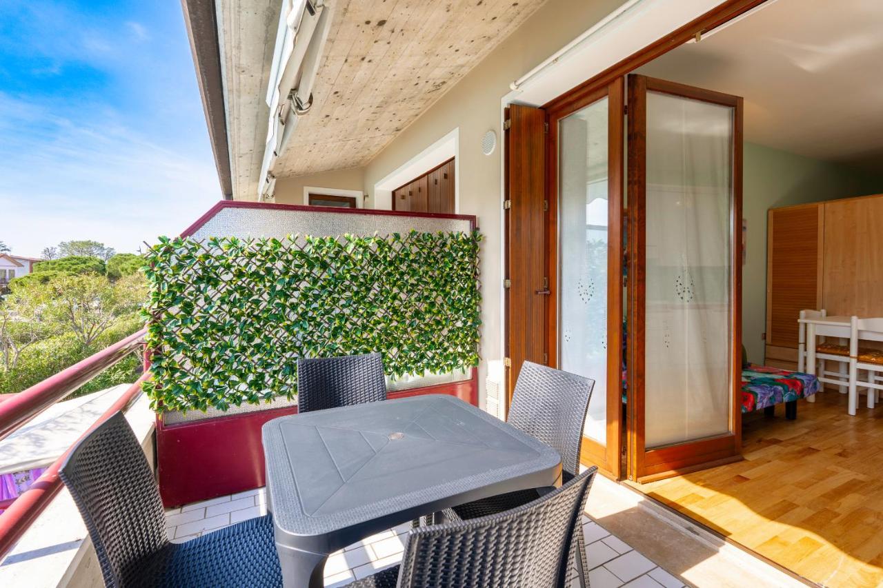Azzurra Suite - Monolocale Con Piscina E Wifi Sirmione Dış mekan fotoğraf